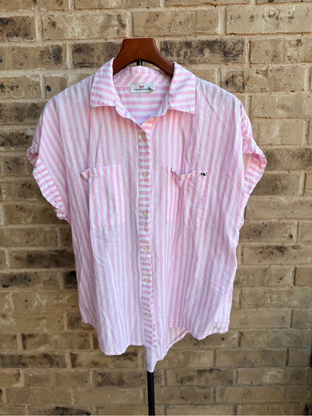 Vineyard Vines Pink and White Striped Women's Button-Down Shirt Size Large